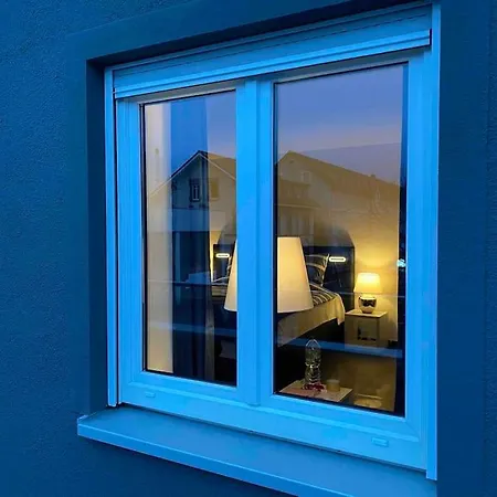 Preiswertes Stilvolles Zimmer Im Privaten Haus Mit Grossem Schoenem Modernem Gemeinschaft Badenzimmer Lorrach Exterior photo