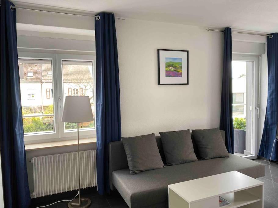 Preiswertes Stilvolles Im Privaten Haus Mit Grossem Schoenem Modernem Gemeinschaft Badenzimmer *