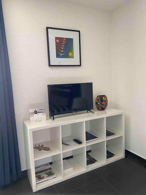 Preiswertes Stilvolles Im Privaten Haus Mit Grossem Schoenem Modernem Gemeinschaft Badenzimmer Apartment *