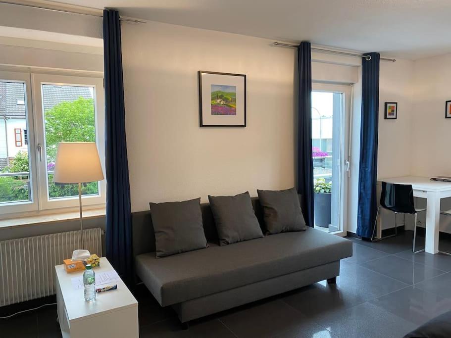 Preiswertes Stilvolles Im Privaten Haus Mit Grossem Schoenem Modernem Gemeinschaft Badenzimmer *