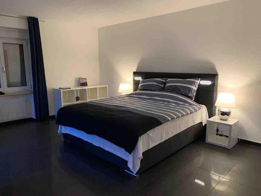 Preiswertes Stilvolles Im Privaten Haus Mit Grossem Schoenem Modernem Gemeinschaft Badenzimmer * Lorrach