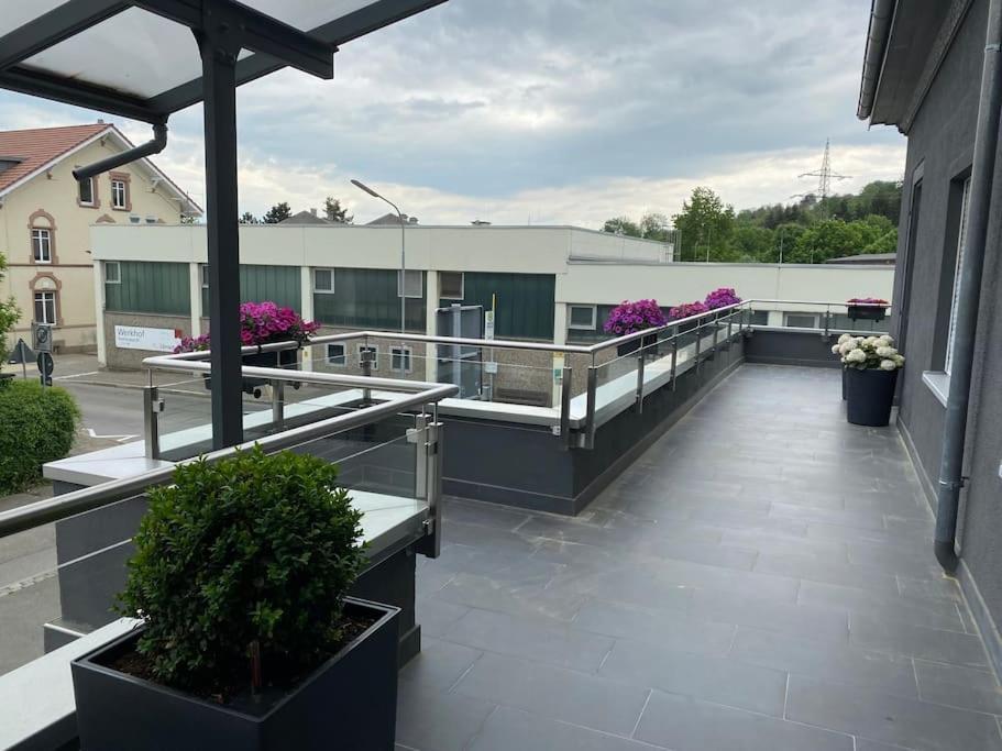 Preiswertes Stilvolles Im Privaten Haus Mit Grossem Schoenem Modernem Gemeinschaft Badenzimmer Apartment Lorrach
