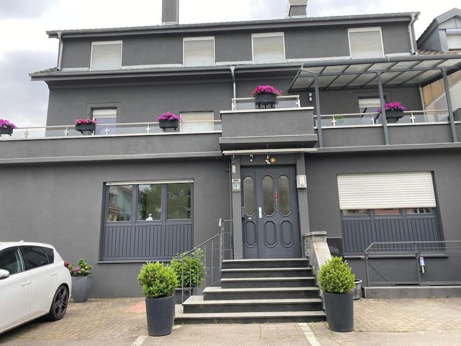 Preiswertes Stilvolles Im Privaten Haus Mit Grossem Schoenem Modernem Gemeinschaft Badenzimmer Lorrach
