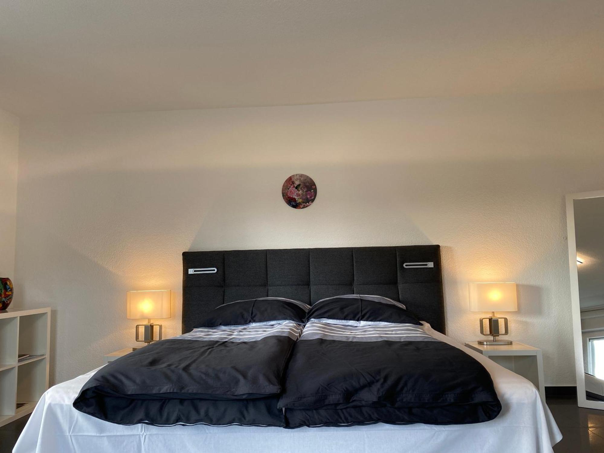 Preiswertes Stilvolles Im Privaten Haus Mit Grossem Schoenem Modernem Gemeinschaft Badenzimmer Apartment Lorrach
