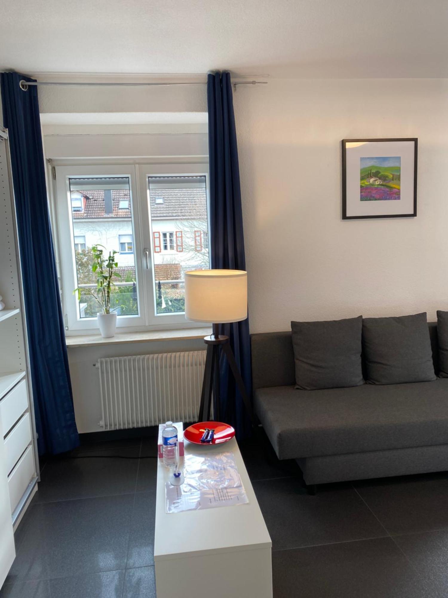 Preiswertes Stilvolles Im Privaten Haus Mit Grossem Schoenem Modernem Gemeinschaft Badenzimmer * Lorrach
